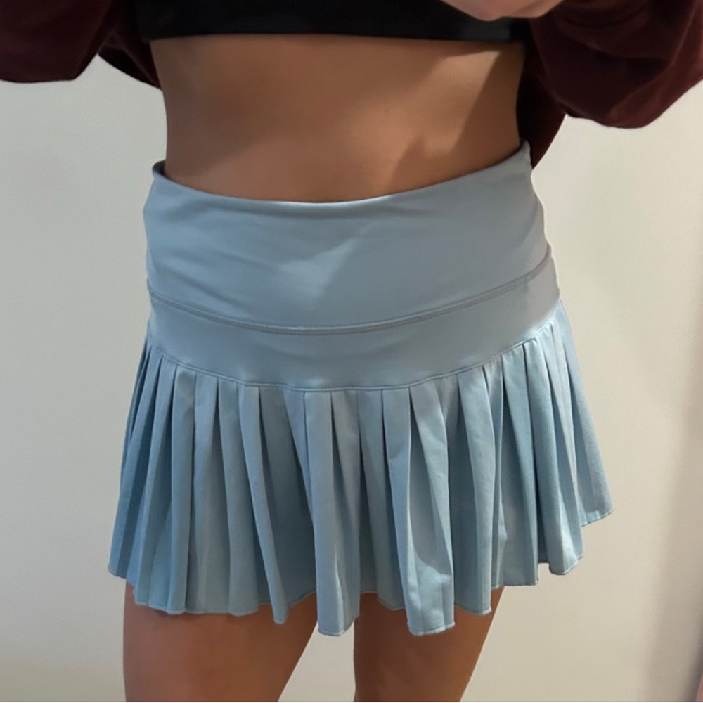 Gold hinge athletic skirt